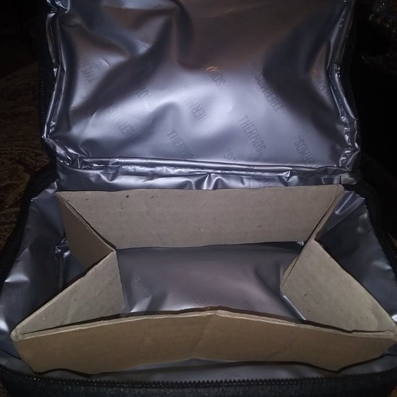 NEW THERMOS lunchbag - Picture 3 of 5